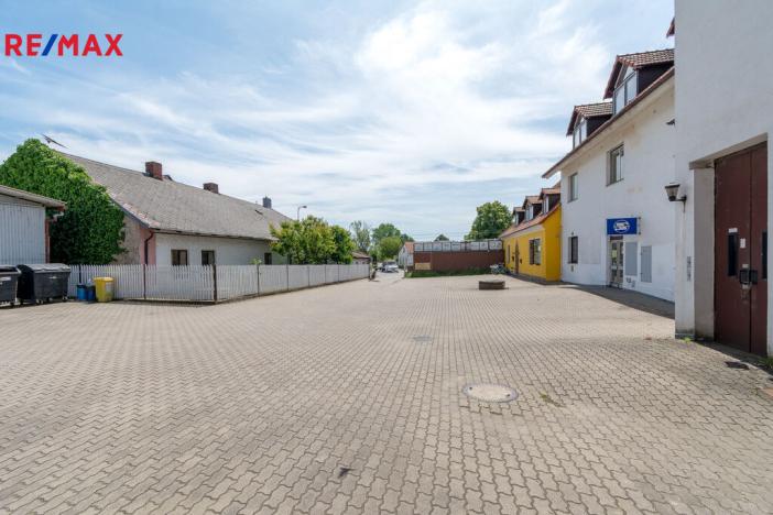 Pronájem obchodního prostoru, Hradec Králové - Kukleny, Pražská třída, 196 m2