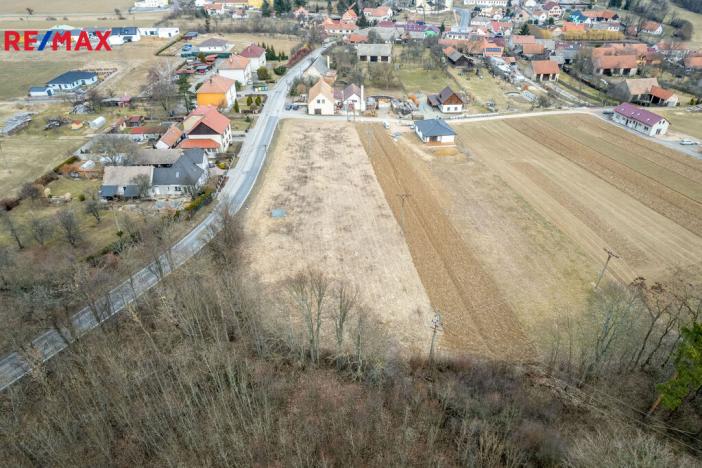 Prodej pozemku pro bydlení, Jinošov, 3987 m2
