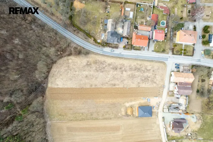 Prodej pozemku pro bydlení, Jinošov, 3987 m2