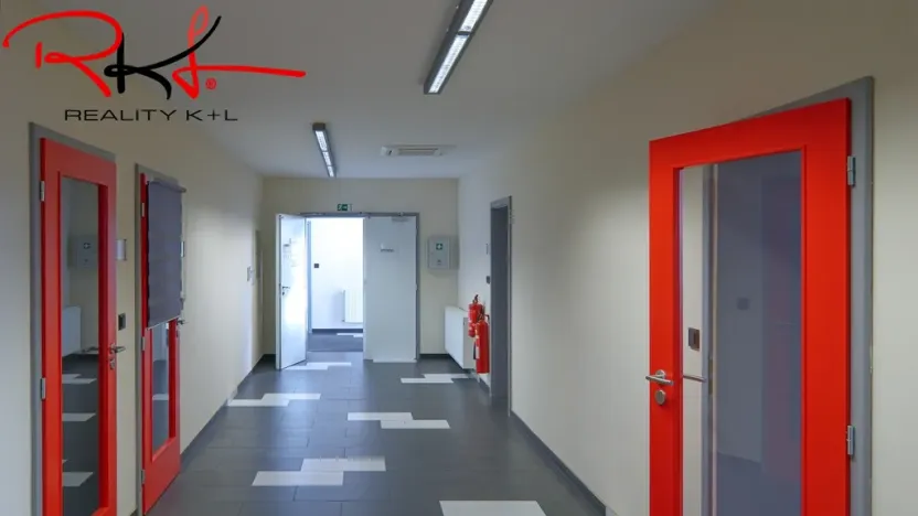 Pronájem kanceláře, Martiněves, 32 m2