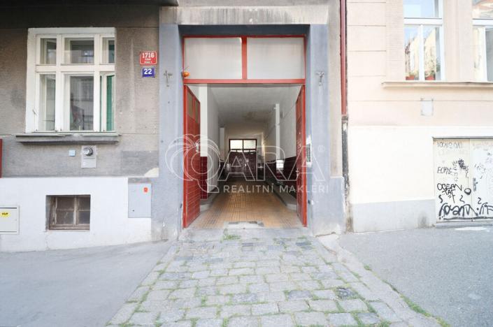 Prodej garáže, Praha - Žižkov, Čajkovského, 16 m2