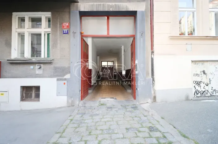 Prodej garáže, Praha - Žižkov, Čajkovského, 16 m2