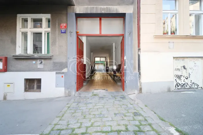 Prodej garáže, Praha - Žižkov, Čajkovského, 16 m2