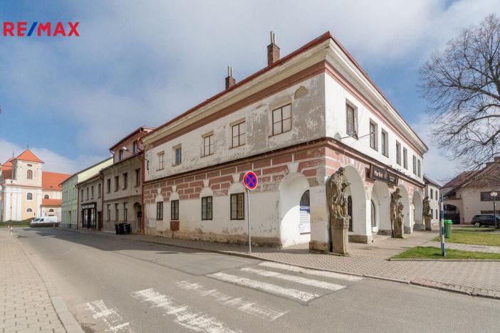 Prodej činžovního domu, Dašice, náměstí T. G. Masaryka, 450 m2