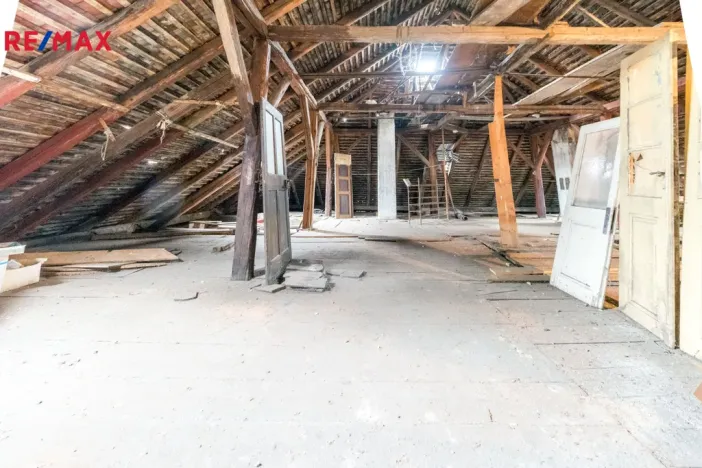 Prodej činžovního domu, Dašice, náměstí T. G. Masaryka, 450 m2