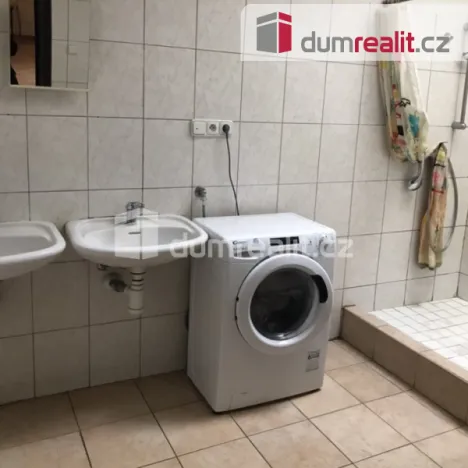 Pronájem bytu 1+kk, Praha - Hostavice, Pilská, 17 m2