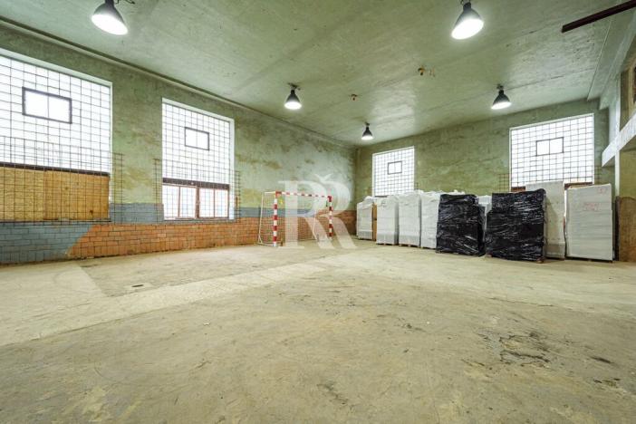 Prodej komerční nemovitosti, Nový Bor, B. Egermanna, 1777 m2