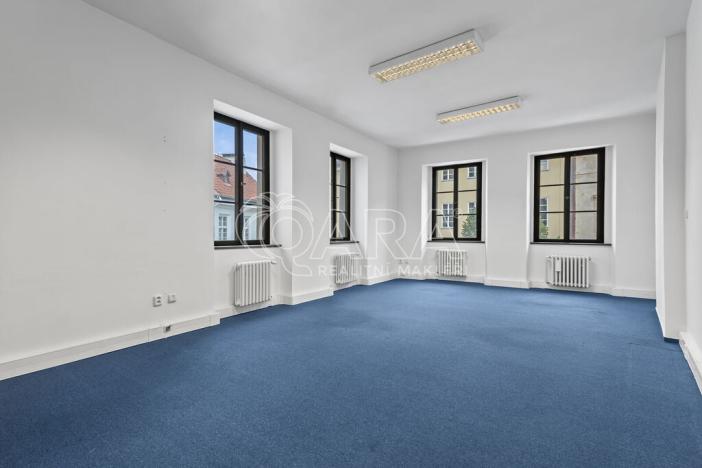 Pronájem kanceláře, Praha - Staré Město, Konviktská, 226 m2