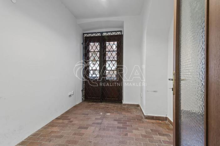 Pronájem kanceláře, Praha - Staré Město, Konviktská, 226 m2