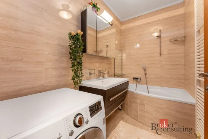 Prodej bytu 3+1, Liberec - Liberec VI-Rochlice, Nádvorní, 83 m2