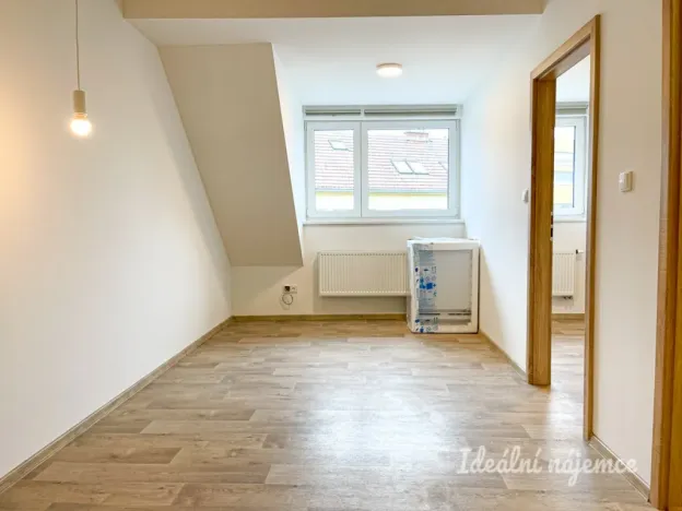 Pronájem bytu 3+kk, Brno, Šimáčkova, 36 m2