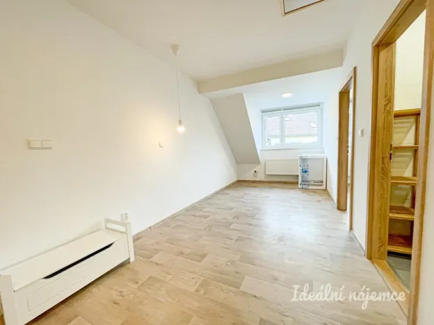 Pronájem bytu 3+kk, Brno, Šimáčkova, 36 m2