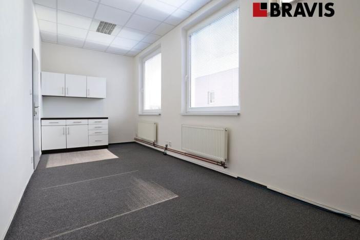 Pronájem kanceláře, Brno, Šmahova, 174 m2
