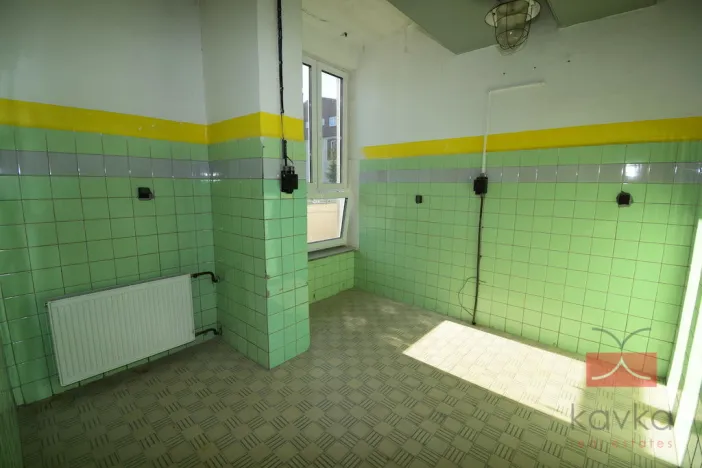 Pronájem výrobních prostor, Pelhřimov, Pražská, 665 m2