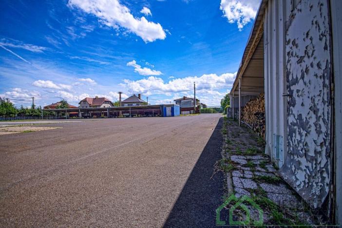 Prodej výrobních prostor, Javorník, Nádražní, 3580 m2