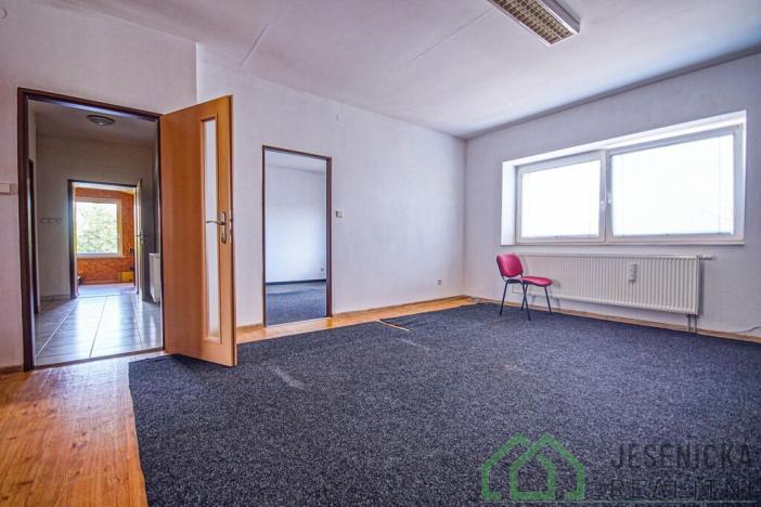 Prodej výrobních prostor, Javorník, Nádražní, 3580 m2