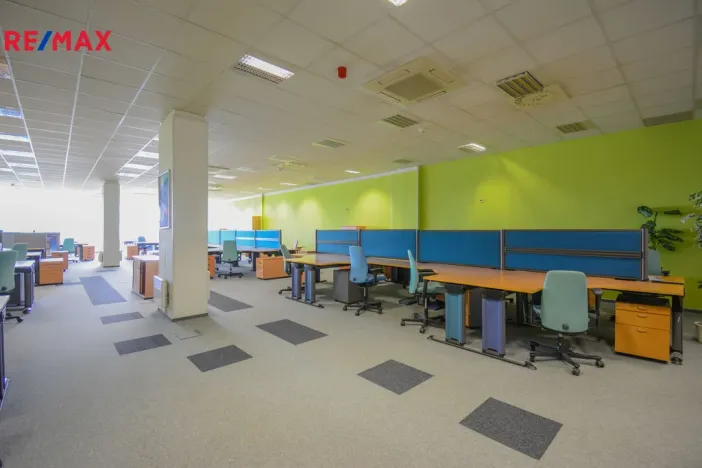 Pronájem kanceláře, Pardubice - Zelené Předměstí, Masarykovo náměstí, 321 m2