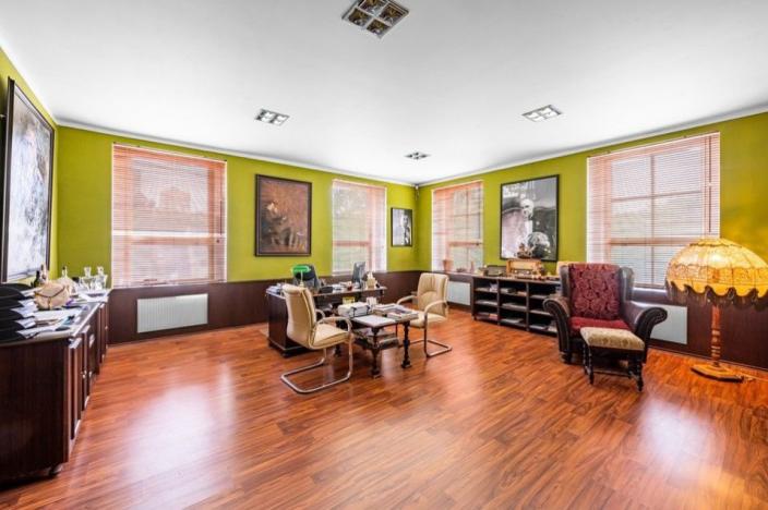 Prodej komerční nemovitosti, Klášterec nad Ohří, Chomutovská, 1350 m2