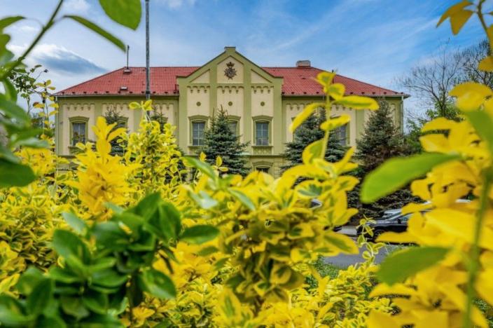 Prodej komerční nemovitosti, Klášterec nad Ohří, Chomutovská, 1350 m2