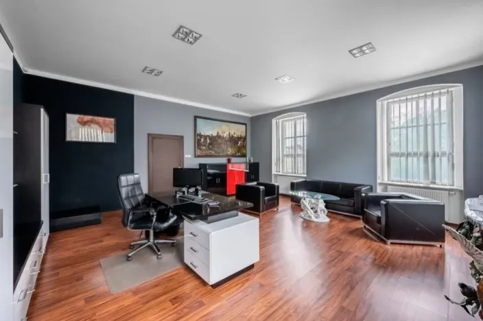 Prodej komerční nemovitosti, Klášterec nad Ohří, Chomutovská, 1350 m2