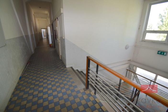 Pronájem komerční nemovitosti, Jindřichův Hradec - Otín, 1850 m2