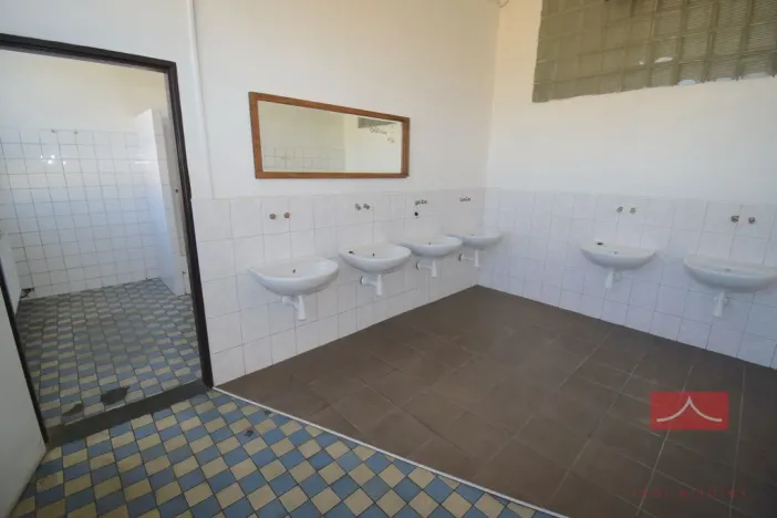 Pronájem komerční nemovitosti, Jindřichův Hradec - Otín, 1850 m2