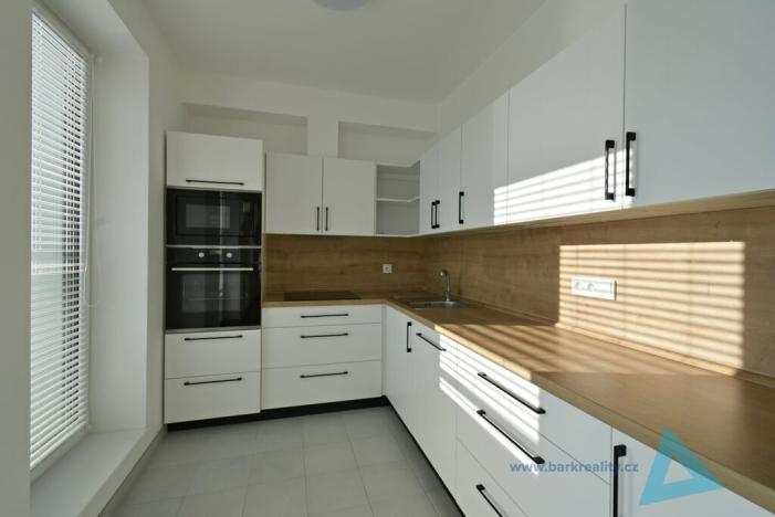 Pronájem bytu 2+kk, Nová Paka, P. Bezruče, 67 m2