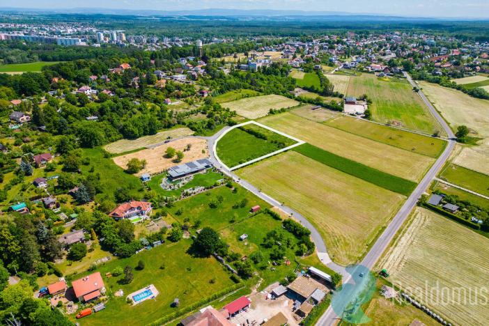 Prodej pozemku pro bydlení, Hradec Králové, 6111 m2
