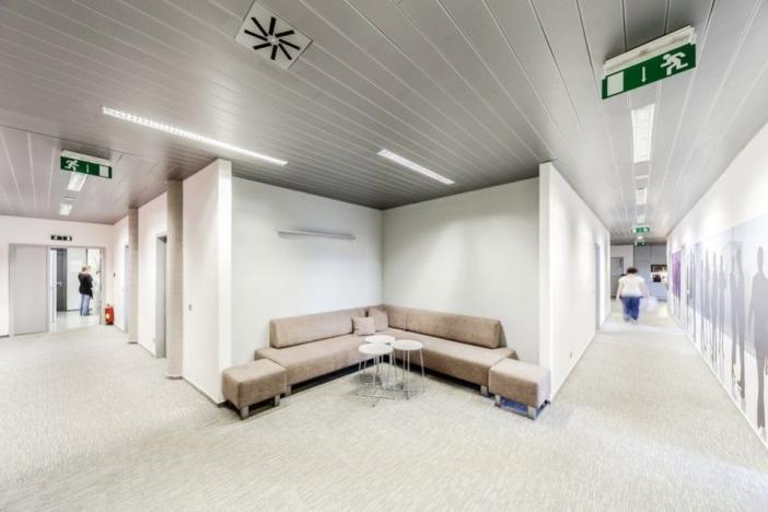 Pronájem kanceláře, Praha - Hlubočepy, Nádražní, 239 m2