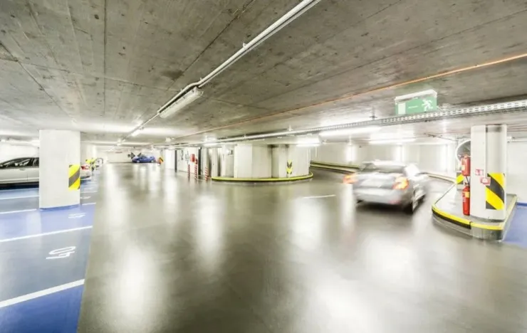 Pronájem kanceláře, Praha - Hlubočepy, Nádražní, 239 m2