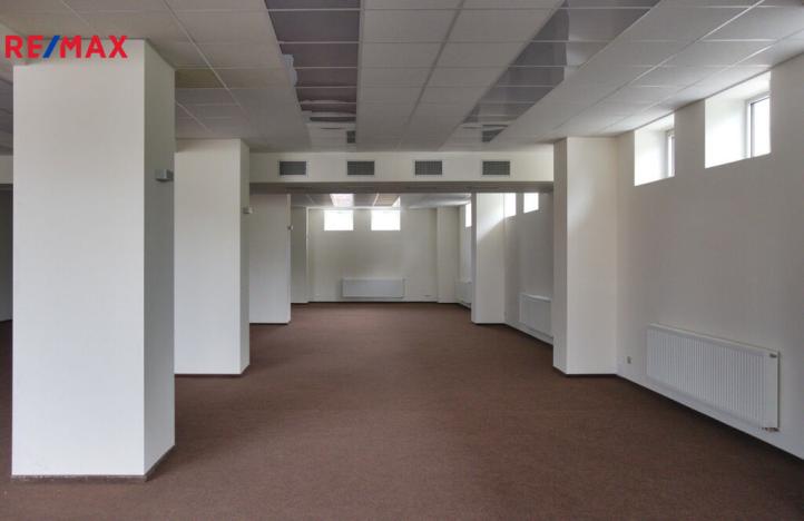 Pronájem kanceláře, Kopřivnice, Záhumenní, 394 m2