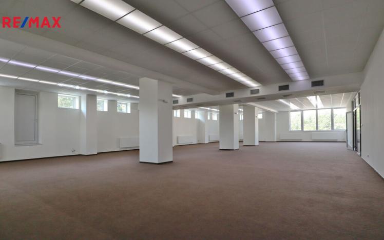 Pronájem kanceláře, Kopřivnice, Záhumenní, 394 m2