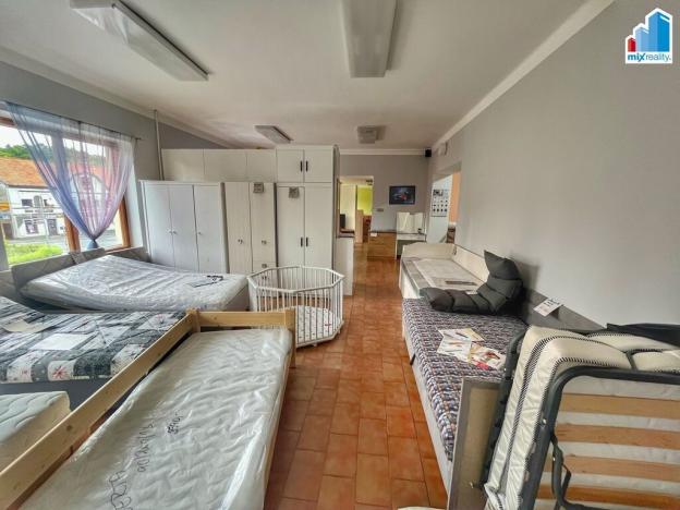 Prodej komerční nemovitosti, Domažlice, Husova třída, 700 m2