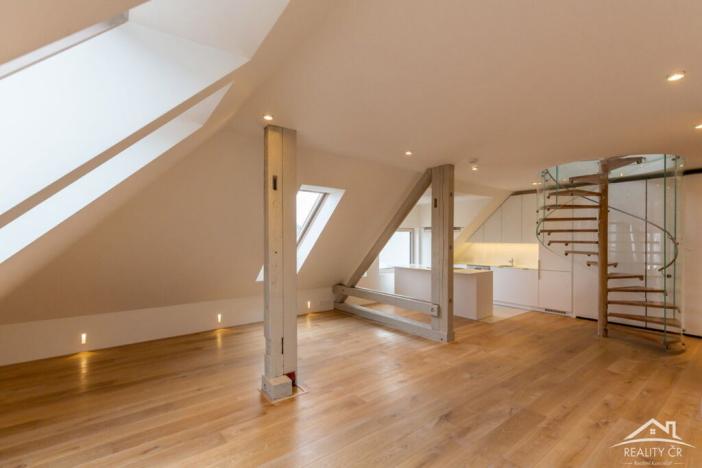 Prodej bytu 4+kk, Praha - Smíchov, Na Valentince, 156 m2