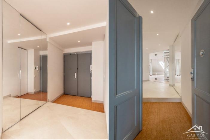 Prodej bytu 4+kk, Praha - Smíchov, Na Valentince, 156 m2