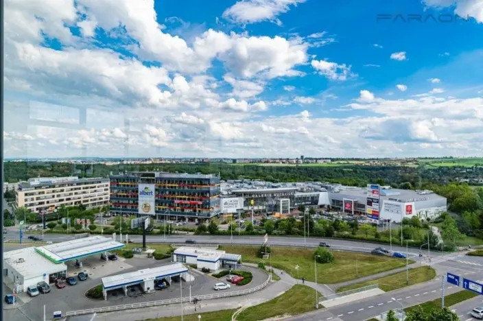 Pronájem kanceláře, Praha - Stodůlky, Bucharova, 649 m2