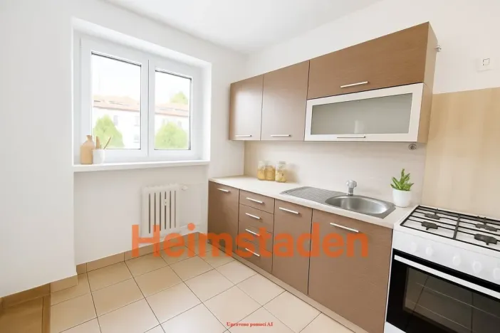 Pronájem bytu 1+kk, Havířov - Město, Hlavní třída, 37 m2