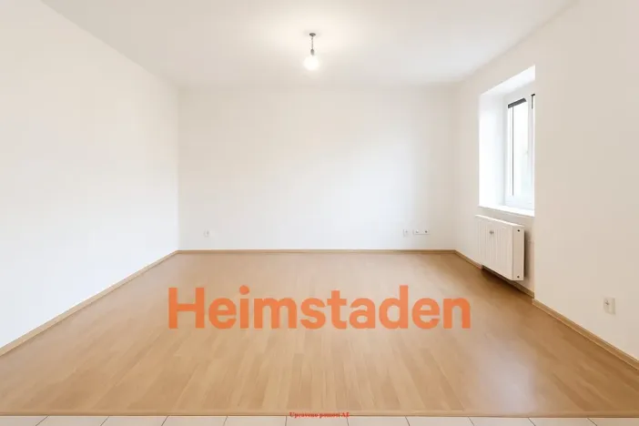 Pronájem bytu 1+kk, Havířov - Město, Hlavní třída, 37 m2