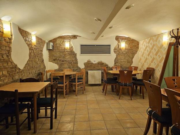 Prodej obchodního prostoru, Plzeň, Sladkovského, 156 m2