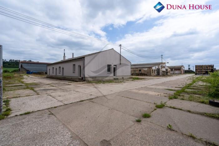 Prodej komerčního pozemku, Nedomice, 22700 m2