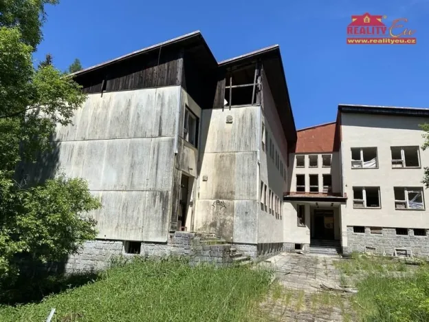 Prodej komerční nemovitosti, Krásná, 2731 m2