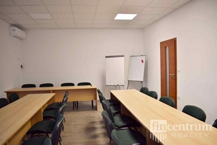 Pronájem kanceláře, Hodonín, Velkomoravská, 36 m2