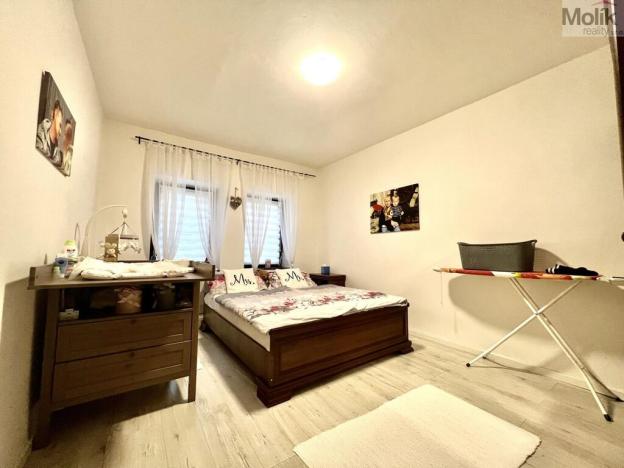 Prodej vícegeneračního domu, Žatec, Žižkovo náměstí, 200 m2