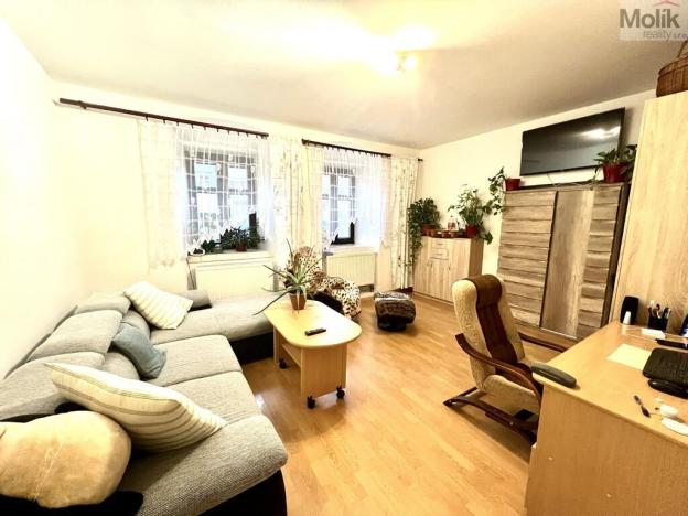 Prodej vícegeneračního domu, Žatec, Žižkovo náměstí, 200 m2