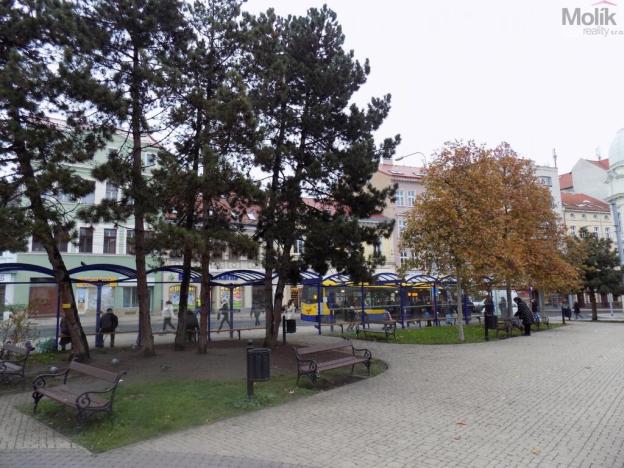 Pronájem obchodního prostoru, Teplice, Benešovo náměstí, 68 m2