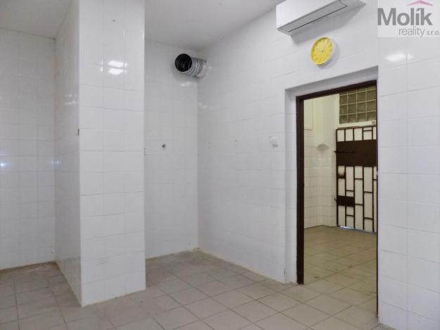 Pronájem obchodního prostoru, Teplice, Benešovo náměstí, 68 m2