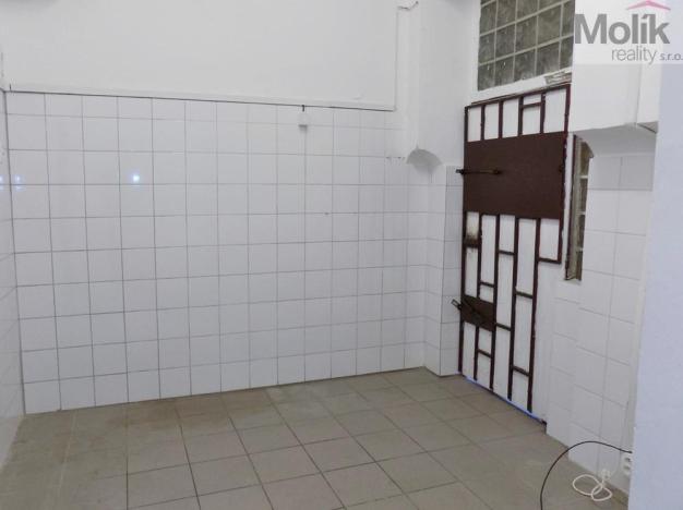 Pronájem obchodního prostoru, Teplice, Benešovo náměstí, 68 m2