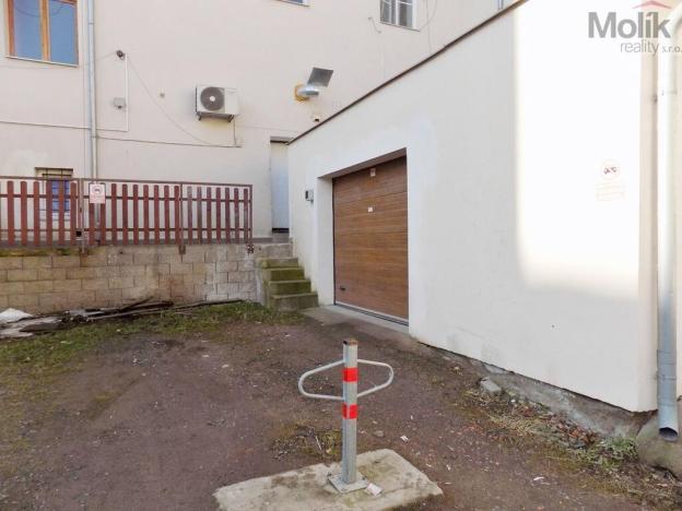 Pronájem obchodního prostoru, Teplice, Benešovo náměstí, 68 m2