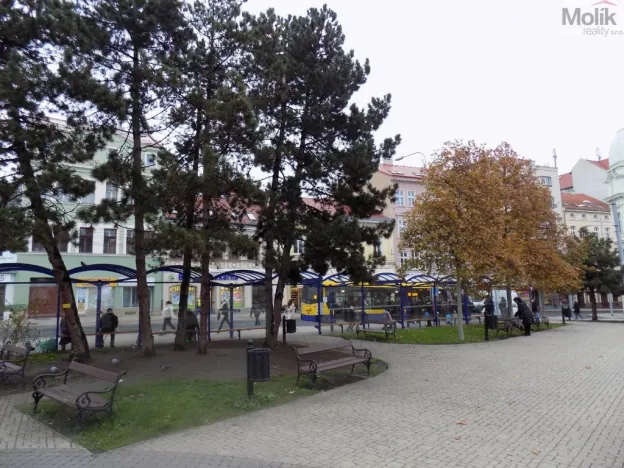 Pronájem obchodního prostoru, Teplice, Benešovo náměstí, 68 m2