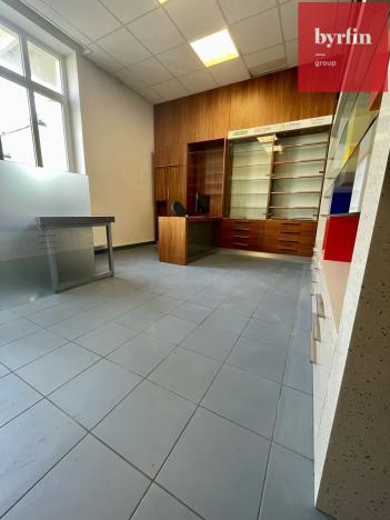 Pronájem obchodního prostoru, Opava, náměstí Slezského odboje, 23 m2